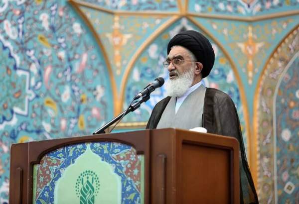 ملت ایران با ۲۵ میلیون جهادگر سیاسی شکست ناپذیر است