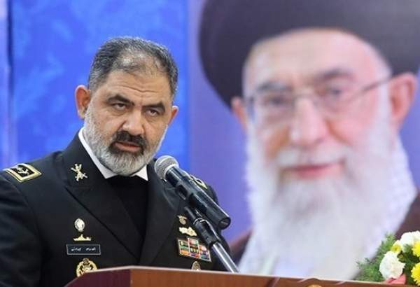 قائد القوة البحرية : لن نجامل احدا في الدفاع عن مصالح الجمهورية الاسلامية