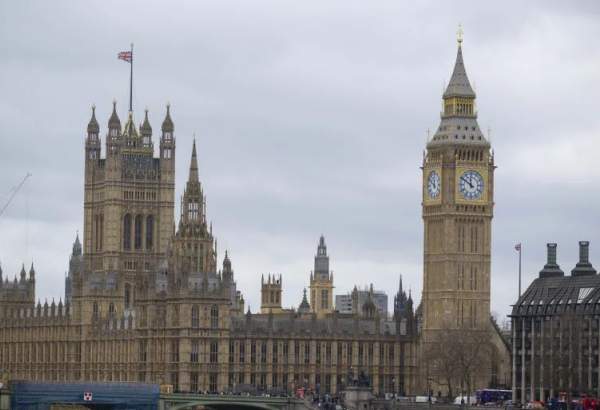 أكثر من 130 برلمانيا بريطانيا يدعون لحظر بيع الأسلحة الى "إسرائيل"