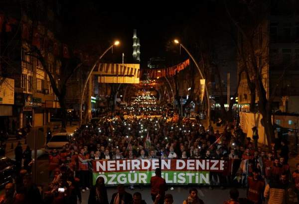 راهپیمایی هزاران نفر از شهروندان ترکیه در حمایت از غزه