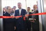 ایرانی وزیرخارجہ کا شامی ہم منصب کے ساتھ دمشق میں سفارت خانے کی نئی عمارت کا افتتاح