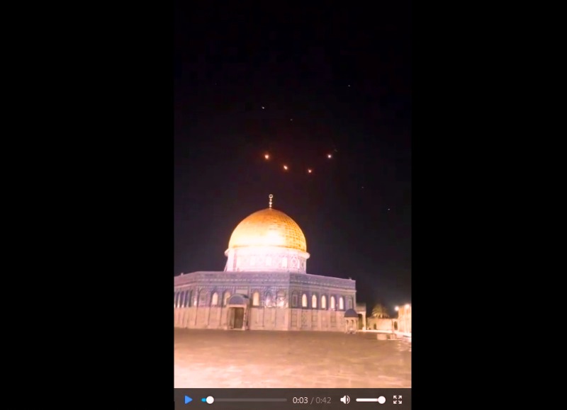 مقطع فيديو  .. لأول مرة.. صواريخ إيرانية تحلق فوق المسجد الأقصى!  
