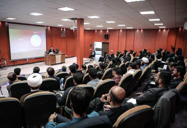 برگزاری اولین رویداد تربیت‌مربی هوش‌مصنوعی در سیستان و بلوچستان  <img src="/images/picture_icon.png" width="13" height="13" border="0" align="top">