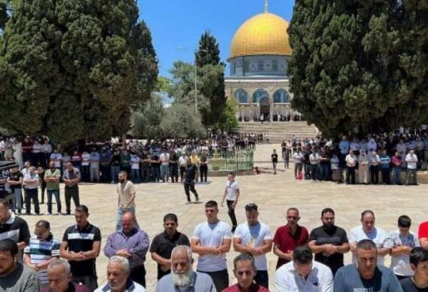 45000 فلسطینیوں نے مسجد الاقصیٰ میں نماز جمعہ ادا کی