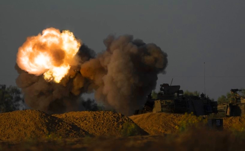 الاحتلال يقصف رفح بالقنابل الفوسفورية.. وعدوانه يطال مختلف مناطق قطاع غزة