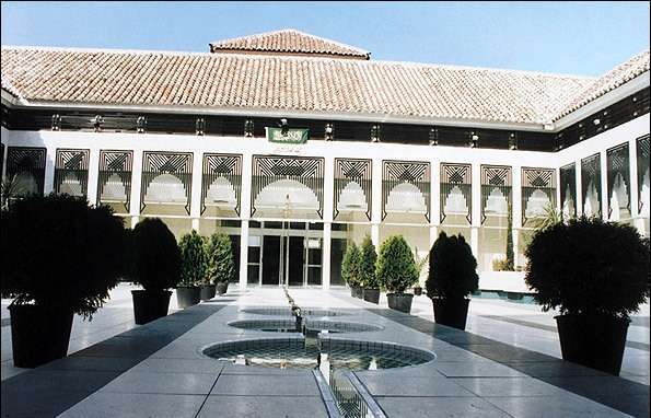 Madrid Mosque, an architecture inspired by Alhambra Palace