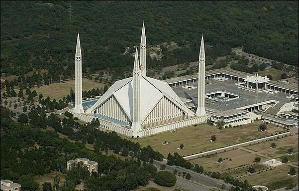 Faisal mosque in Islamabad of Pakistan is one of the largest mosques in the world