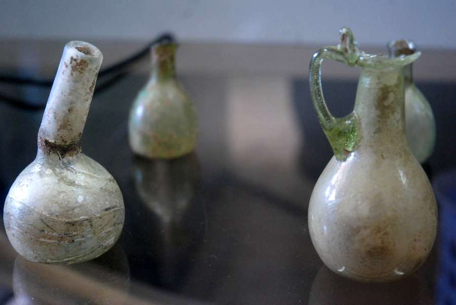 Antiques from Achaemenid era (550-330 BCE) discovered in Isfahan