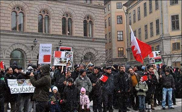 Muslims in Sweden protest against massacre of Bahrainis in front of the parliament in Stockholm