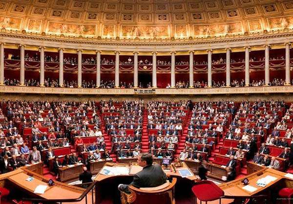 Chaque député coûte 978 000 euros par an aux contribuables