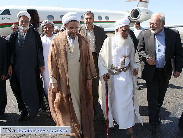 Ayatollah Araki Welcomes Oman Mufti Sheikh Ahmad Bin Hamad Al-Khalili ...