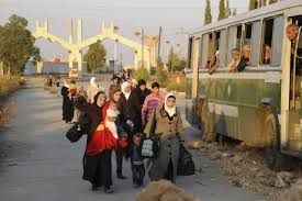 Obus et tirs contre un convoi d