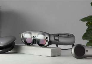 "Magic Leap One" goggles project light directly into users