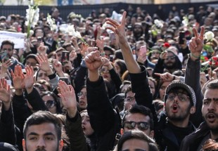 برگزاری تجمع دانشجویان دانشگاه آزاد/ درخواست برای برخورد با مسئولان خاطی