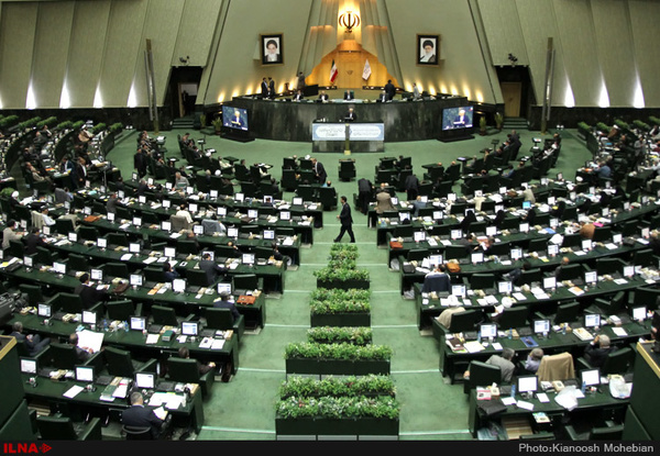 ظريف لسان الشعب الايراني الناطق لدى الاوساط الدولية