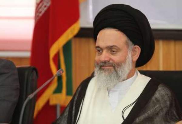 "Ayatollah Qabalan, prominent Islamic unity figure", cleric