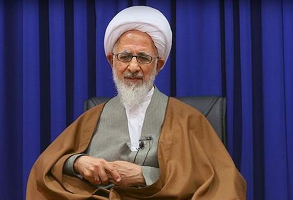 آیت الله جوادی آملی: مردمی که انقلاب کردند، ستون دین هستند