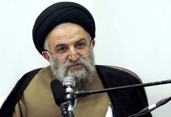 امت اسلامی با تمام قوای مادی و معنوی خود از فلسطین حمایت خواهد کرد