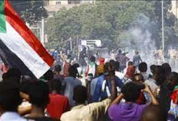 Sudanese stage rally against military rule