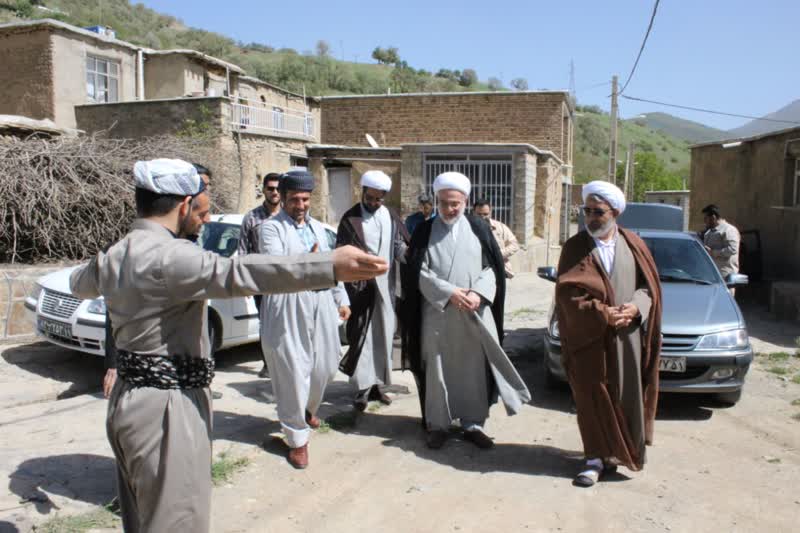 دیداربا ماموستاکمال دانشگر امام جماعت روستای نیاآباد شهرستان سروآباد