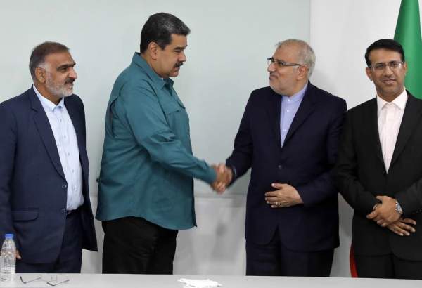 Iranian Oil Minister, Venezuelan President discuss ways to boost ties