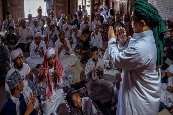 مدرسه شبانه روزی اسلامی در اندونزی برای کودکان ناشنوا