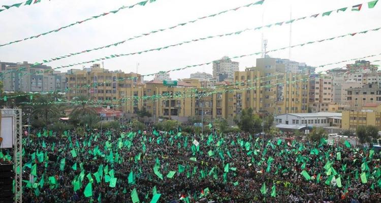 حماس : الجماهير التي ستزحف نحو الكتيبة الخضراء تمثل استفتاءً جديداً للمقاومة الفلسطينية