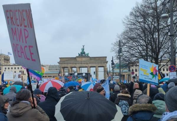 Berlin Rally Against Arming Ukraine Draws Tens Of Thousands ...