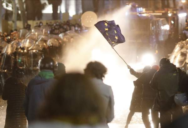 Security forces in Georgia begin mass detention of people protesting bill on foreign agents: Reports