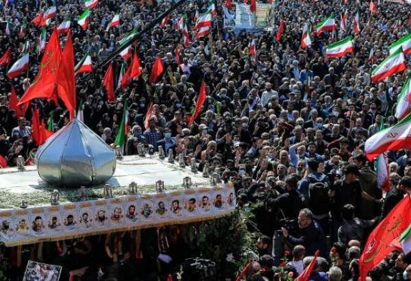 Iranians attend massive funeral of military advisors martyred in Israeli attack