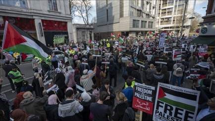 London protest demand Israel end attacks on Al-Aqsa Mosque