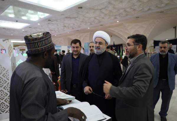 Huj. Shahriari visits Tehran Int’l Qur’an Exhibition