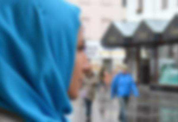 Muslim woman in hijab assaulted in Berlin subway station