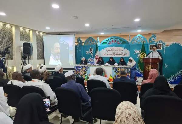 Leader’s bureau in Mecca hosts conference on Islamic view on women