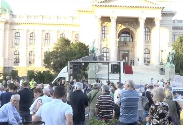 Hundreds continue to stage anti-government protest in Serbia after mass shootings