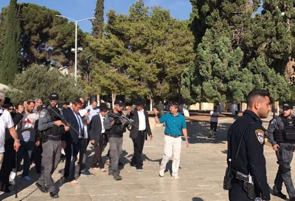 Hamas condemns Israeli settlers’ raid into al-Aqsa