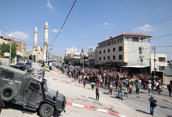 Israeli forces attack funeral procession of slain Palestinian youth killed by a colonialist fire in Nablus