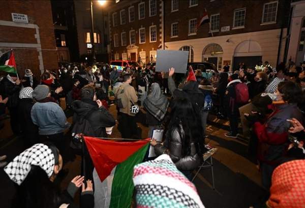 Rally at Egyptian embassy in London calls for unrestricted access of aid through Rafah crossing