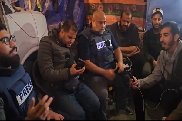 اینجا خواهیم ماند... پیام پایداری از داخل چادر خبرنگاران در غزه