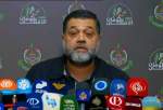 القيادي في حركة حماس، أسامة حمدان، في كلمته في المؤتمر الصحافي للحركة الخمیس في بيروت
