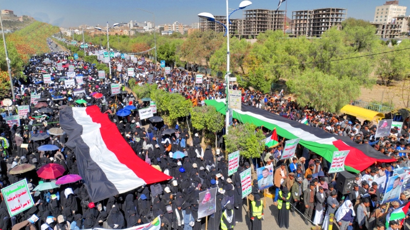 مسيرة تضامنية في جامعة صنعاء مع فلسطين وتنديدا بجرائم العدو الصهيوني