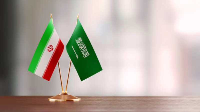 طهران والرياض تؤكدان على تطوير العلاقات الثنائية