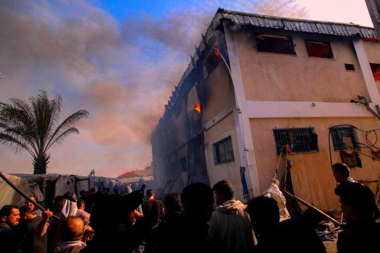 الإعلامي الحكومي في غزة : الاحتلال حرق 3000 وحدة سكنية بغزة بشكلٍ كاملٍ
