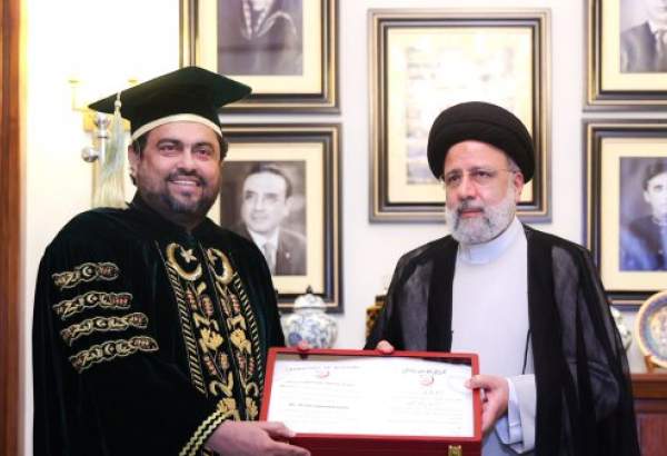 اعطای مدرک دکترای افتخاری دانشگاه کراچی به رئیس جمهور کشورمان