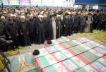 تقريرمصور ..  الإمام الخامنئي يصلي على جثمان الشهيد رئيسي ورفاقه  
