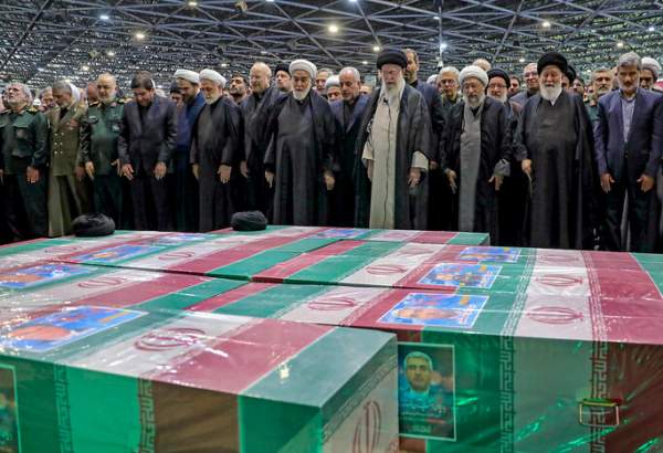 شہید صدر رئیسی اور ان کے ساتھی شہداء کی نماز جنازہ صبح نو بجے تہران یونیورسٹی میں ادا کردی گی