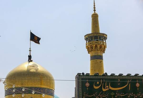 Imam Reza shrine flies black flag in memory of helicopter crash martyrs (photo)  <img src="/images/picture_icon.png" width="13" height="13" border="0" align="top">
