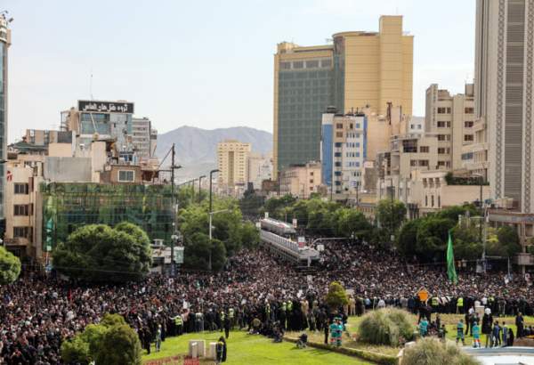 تشییع باشکوه پیکر رئیس‌جمهور شهید در مشهد
