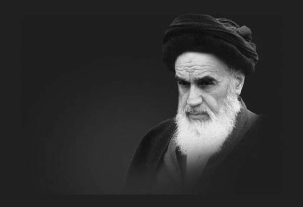 امام خمینی(ره) تابلوی درخشان خدمت و ساده زیستی بود