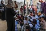 Displaced Palestinian children learn English in makeshift classroom (photo)  